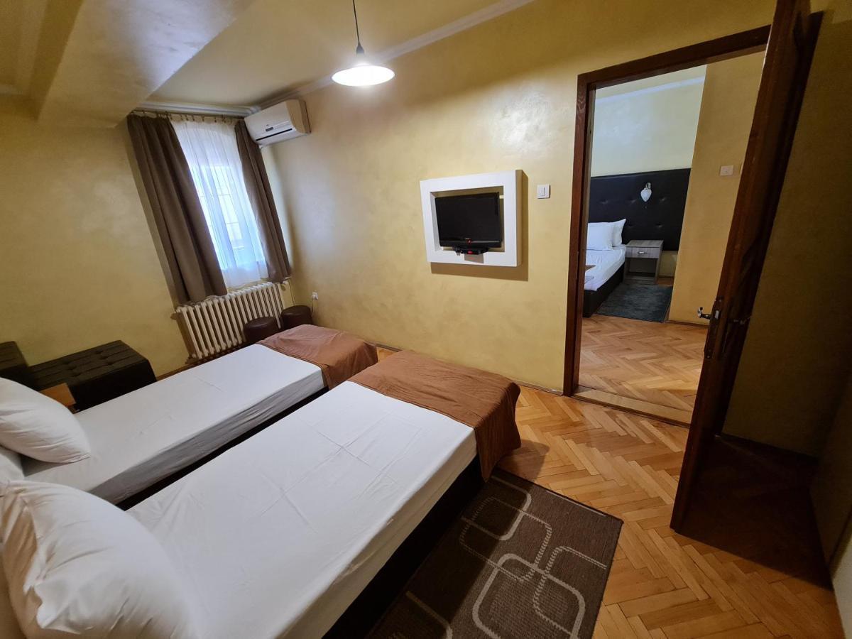 Hotel Fontana Novi Sad Exterior photo