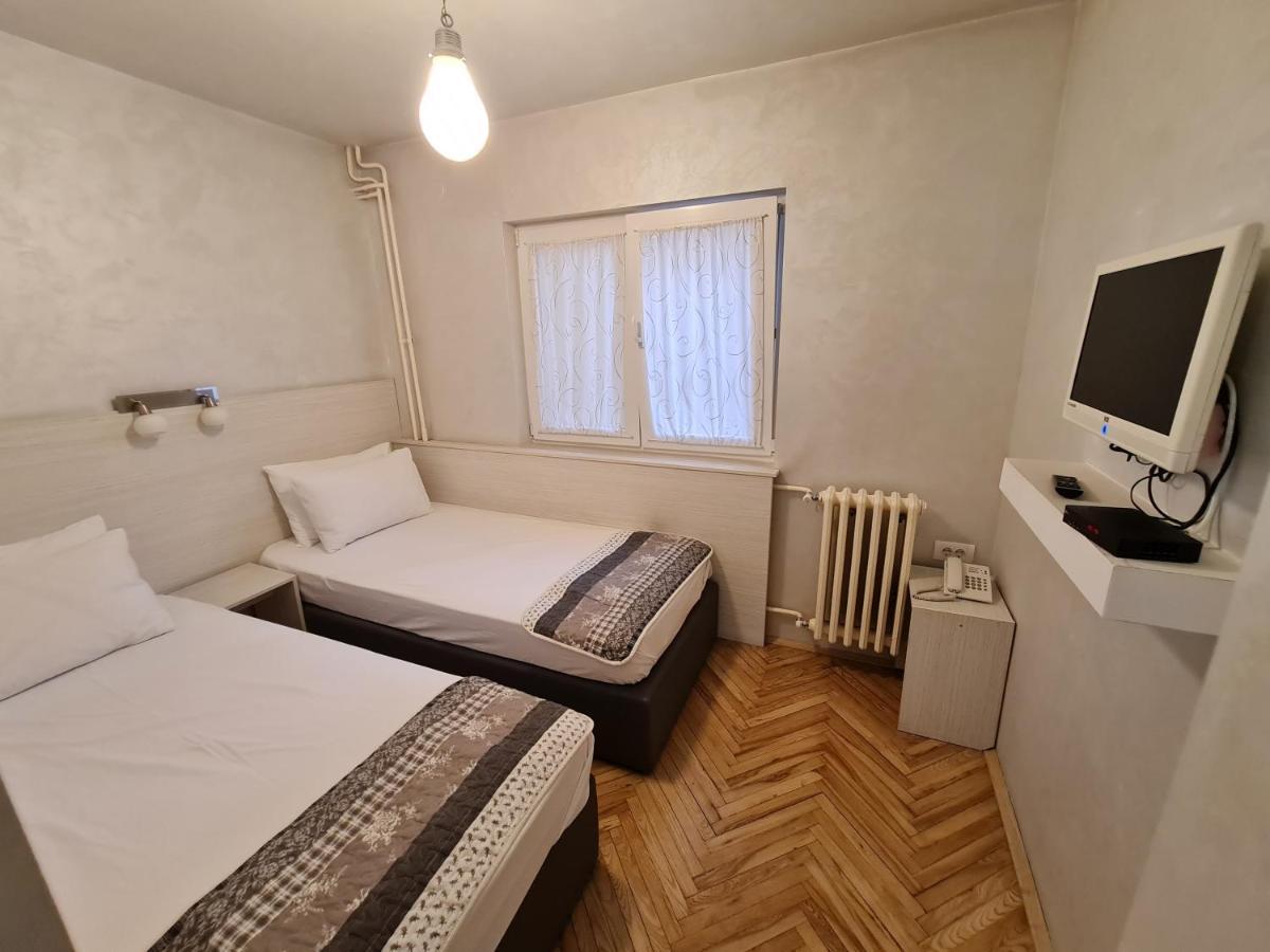 Hotel Fontana Novi Sad Exterior photo