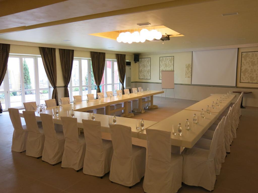 Hotel Fontana Novi Sad Exterior photo